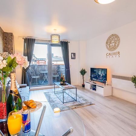 Caliber Stays Birmingham Bliss - Medusa Suite Apartments - Central 2-Bed Retreat - City Attractions, Sleeps 4, Free Netflix, Nearby Parking & Close Proximity - Bullring, Grand Central, The Cube - 5 Minutes Walk Екстериор снимка