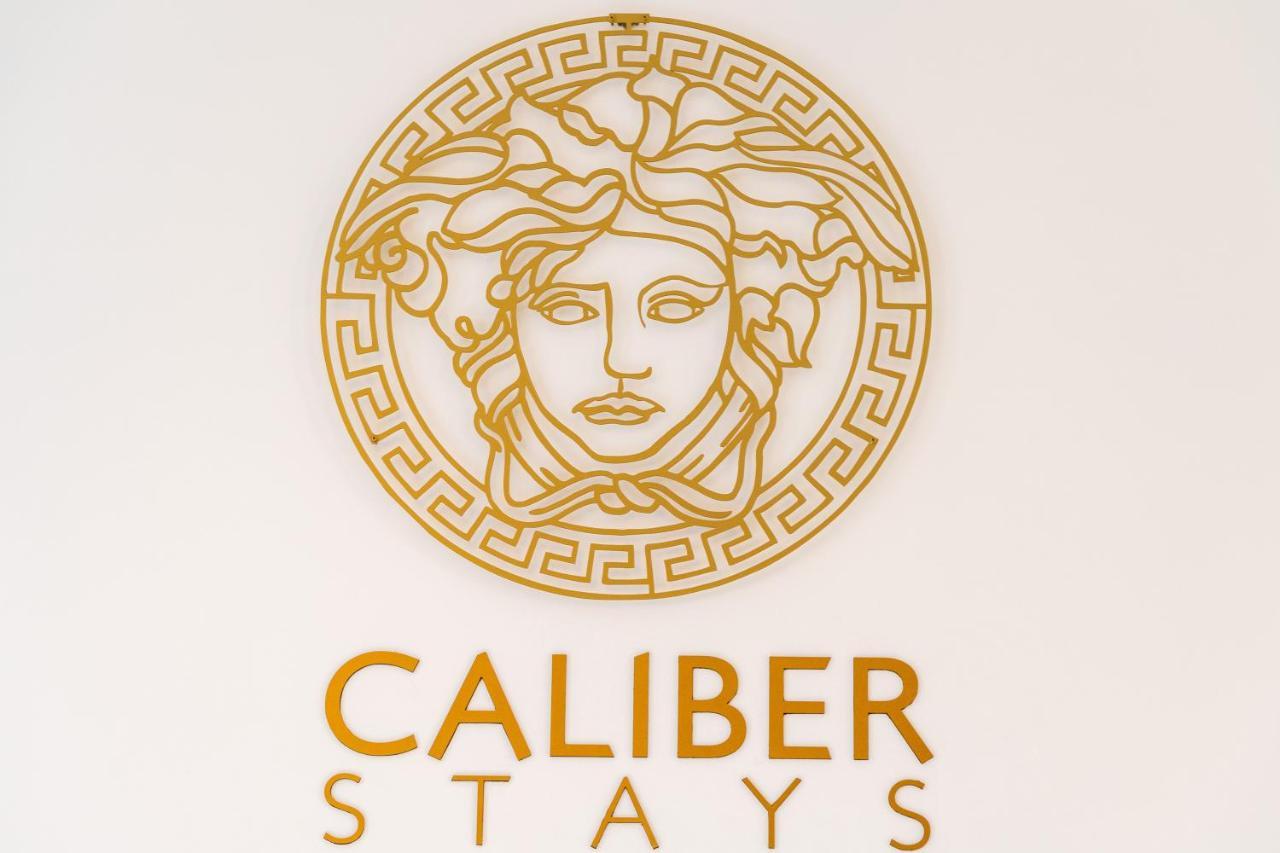 Caliber Stays Birmingham Bliss - Medusa Suite Apartments - Central 2-Bed Retreat - City Attractions, Sleeps 4, Free Netflix, Nearby Parking & Close Proximity - Bullring, Grand Central, The Cube - 5 Minutes Walk Екстериор снимка